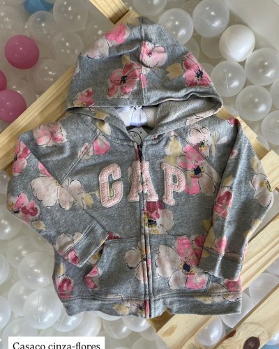 Casaco Cinza Flores GAP Tamanho 2 3