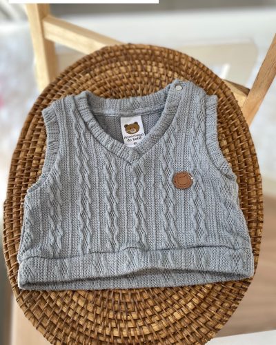 Colete Aconchego do Bebê Cinza Tamanho 03 meses