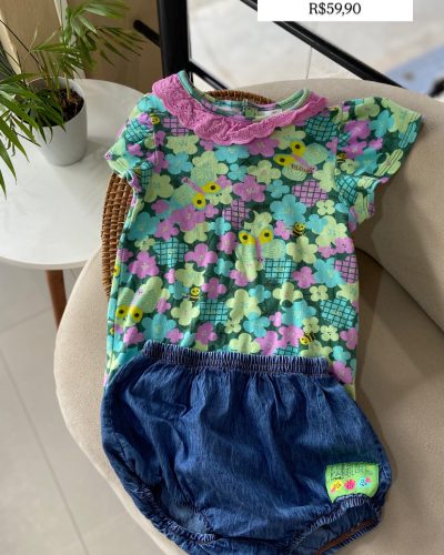 Conjunto body+shorts Up baby Tamanho 3 anos