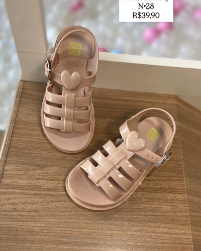 Sandália zaxy Tamanho 28
