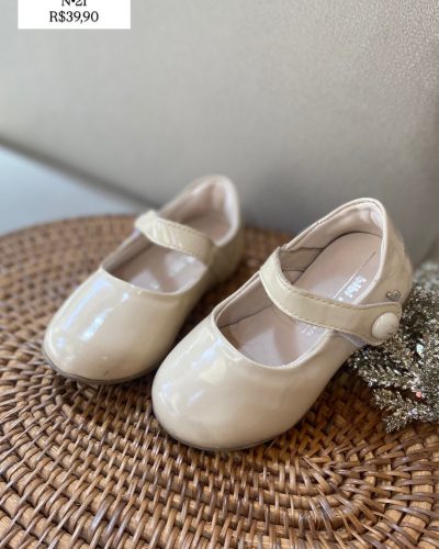 Sapatilha Verniz Bibi Tamanho 21