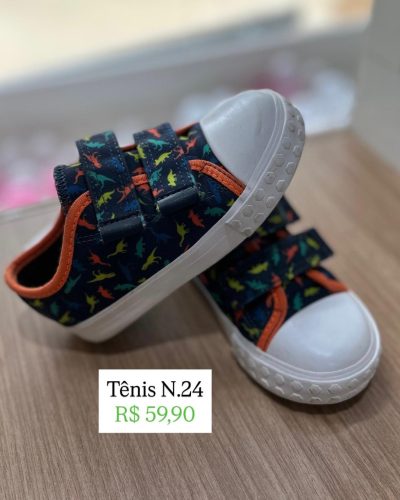 Tênis Dinossauros Tamanho 24