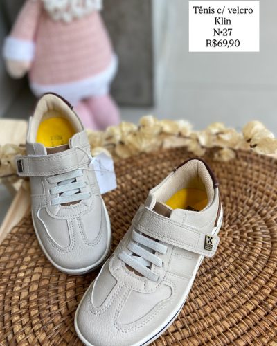 Tênis c velcro Klin Tamanho 27