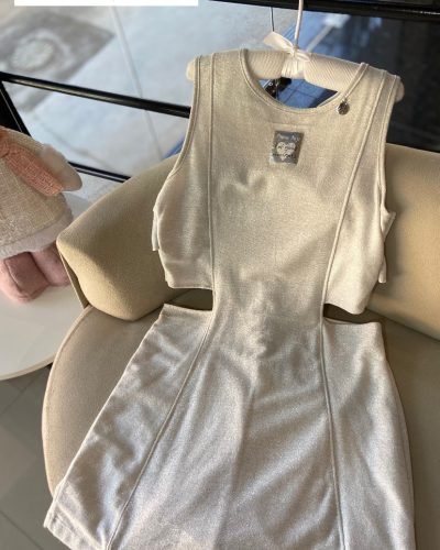 Vestido Branco Brilhoso Tamanho 14