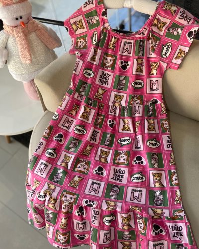 Vestido Longo Rosa Animais Momi Tamanho 8