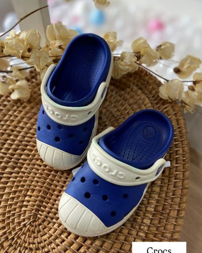 crocs-azul-23-24